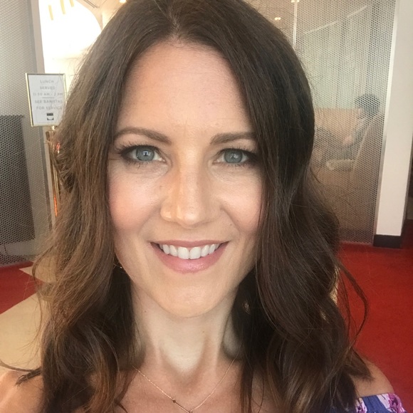 Meet your Posher, Jessica - Picture 1 of 1